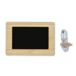 Ceas LED Utah din plastic reciclat RCS și bambus personalizat cu logo