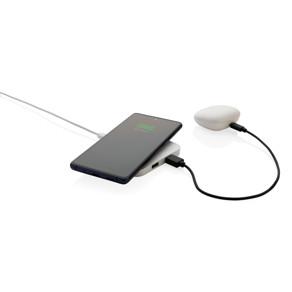 Încărcător wireless 10W plastic reciclat RCS cu porturi USB personalizat cu logo
