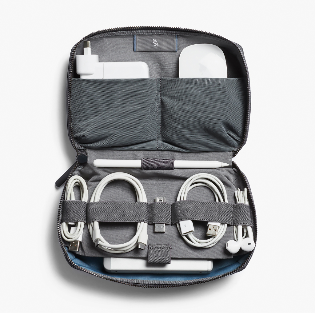 Kit tehnic Bellroy personalizat cu logo